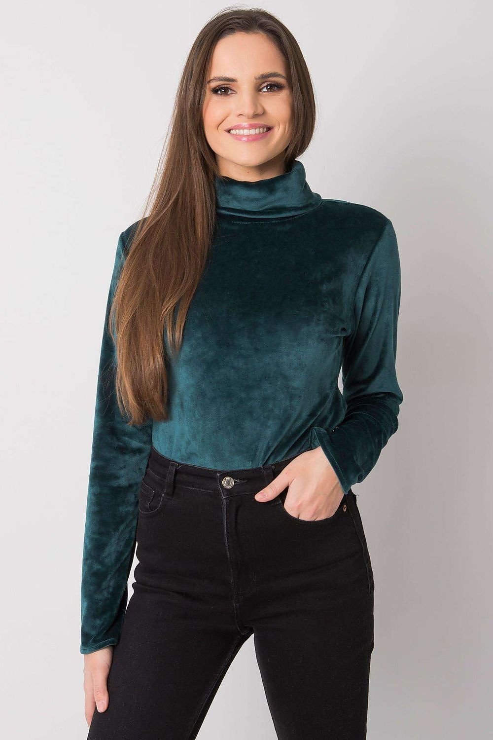 Turtleneck by Lakerta