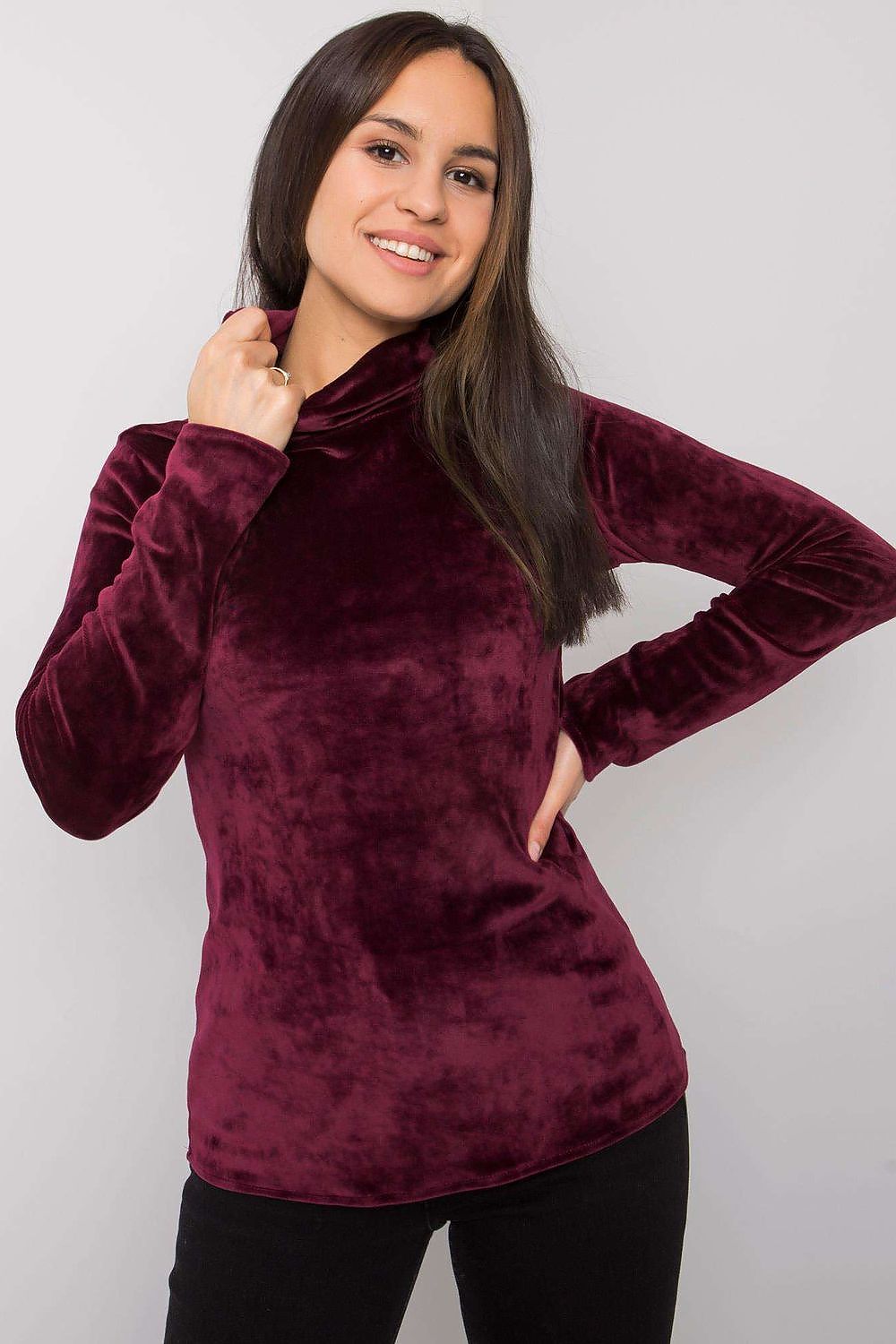 Turtleneck by Lakerta