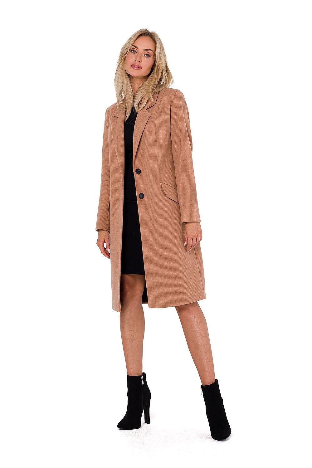 The Classic Coat by Moe