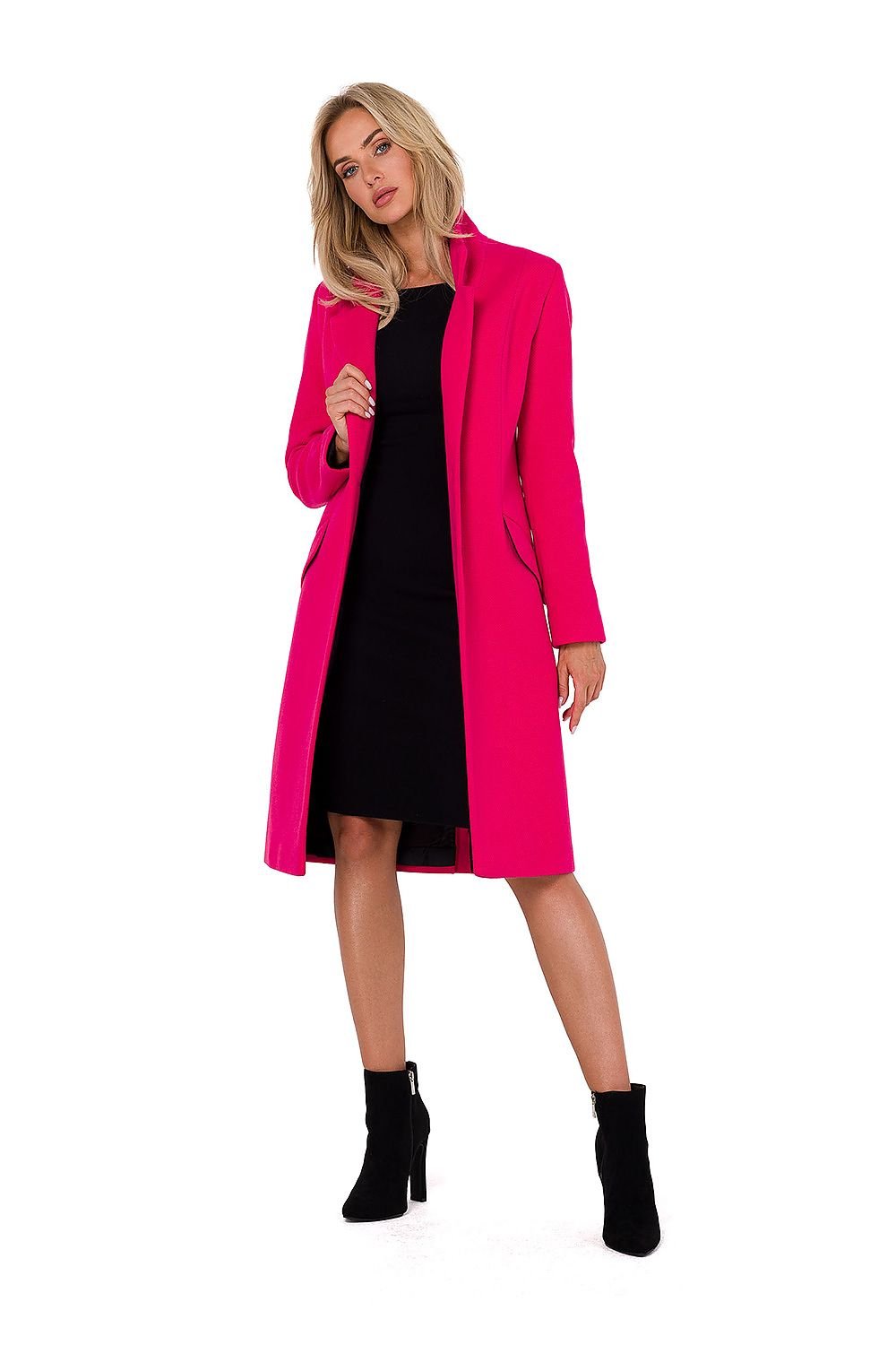 The Classic Coat by Moe