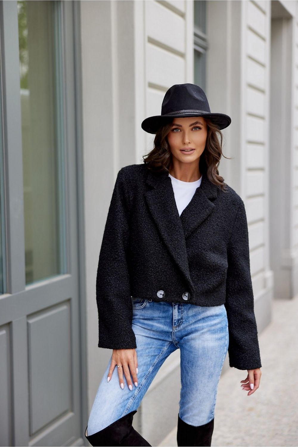 Cropped & Casual Autumn Jacket